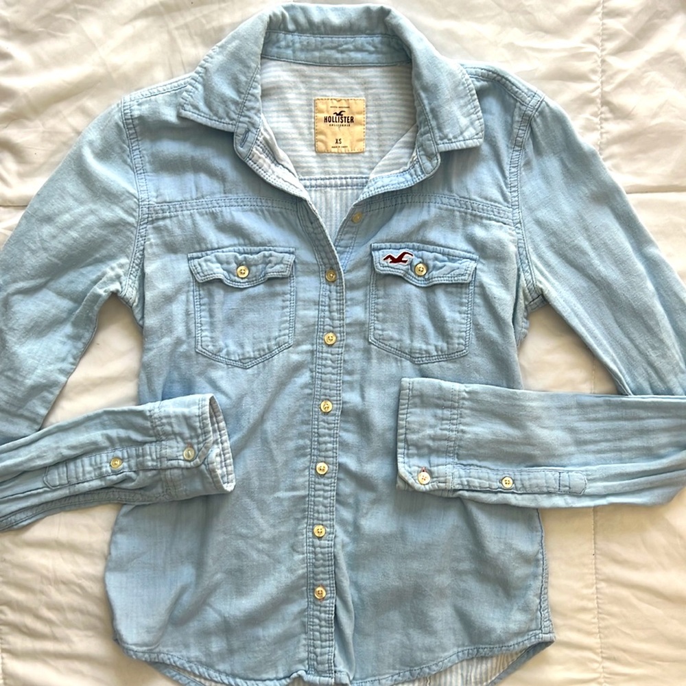 Hollister button down long sleeve XS - Picture 2 of 5